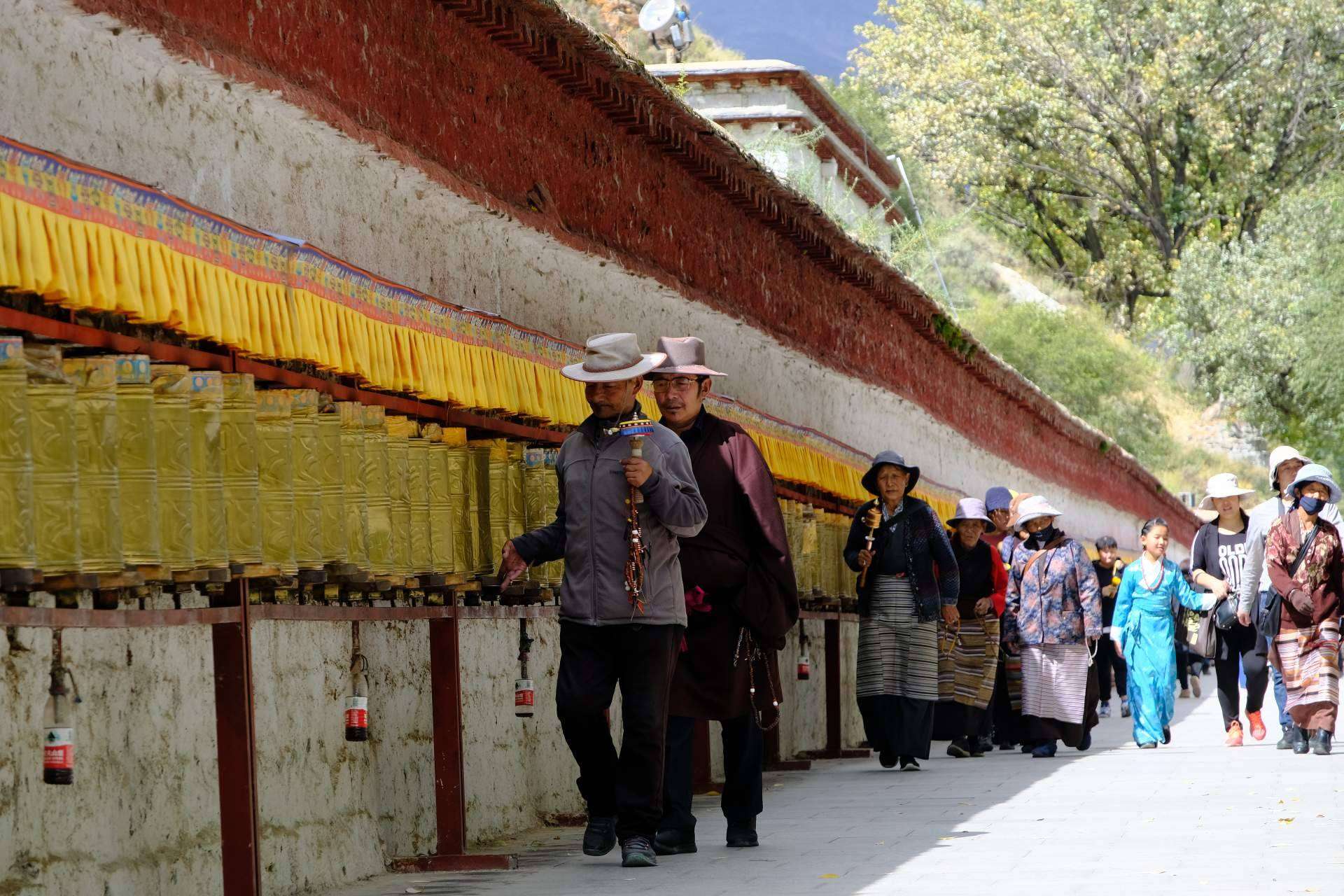 Tibet Tours & Travel Guide 2025; Visas, Permits, When to Go, and the 7 Best Tours